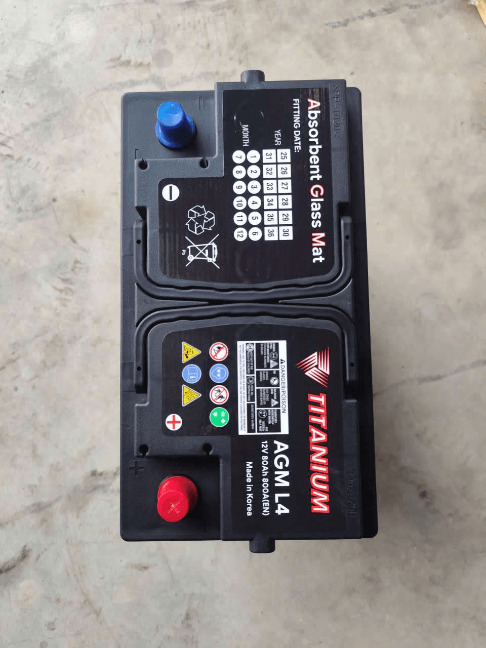 Ắc quy TITANIUM AGM L4